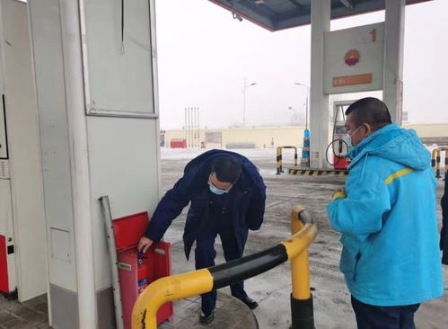 我為群眾辦實(shí)事丨雙遼市消防救援大隊(duì)開(kāi)展轄區(qū)易燃易爆場(chǎng)所消防檢查和服務(wù)指導(dǎo)