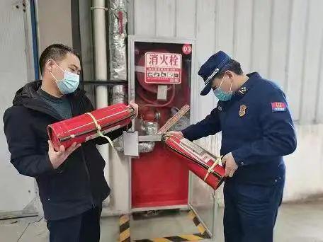 高陵區(qū)消防救援大隊(duì)開(kāi)展消防產(chǎn)品質(zhì)量監(jiān)督專項(xiàng)檢查