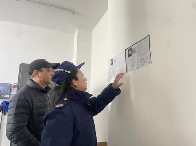 屯溪區(qū)開(kāi)展電動(dòng)車消防安全聯(lián)合執(zhí)法檢查_(kāi)中安在線