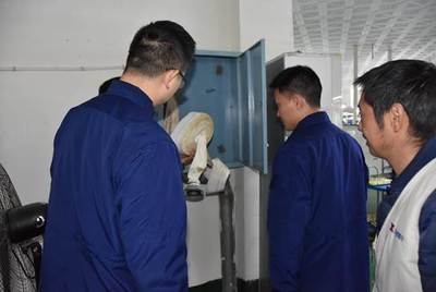 懷化中方消防大隊(duì)深入轄區(qū)工廠開展清明節(jié)前消防安全檢查